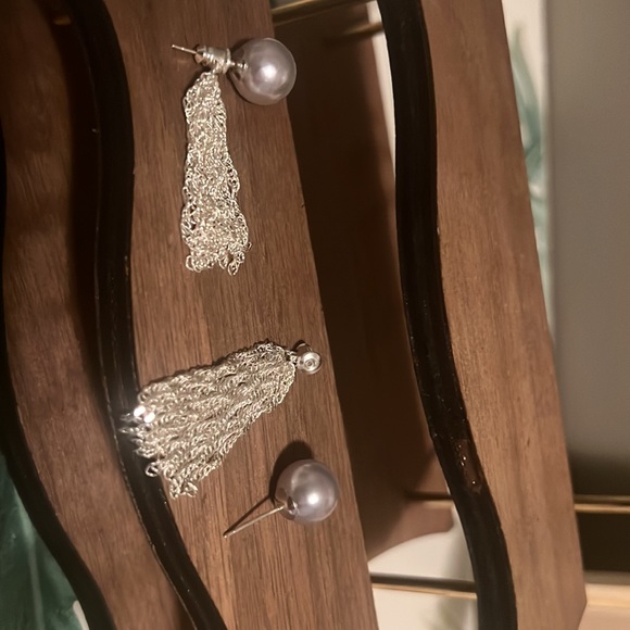 Glistening Vintage Gray Pearl Tassel Earrings - Picture 6 of 7